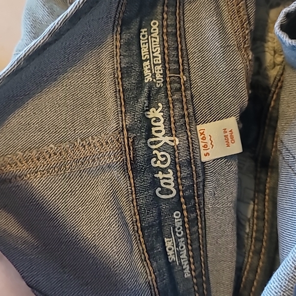 Cat & Jack girls denim overall shirts with lace trim along bottom of shorts sz 6 - Picture 4 of 4